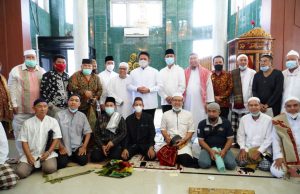 Herman Deru Puji Jemaah Masjid Al-Ittihad Tetap Semangat Ibadah Dengan Prokes Ketat
