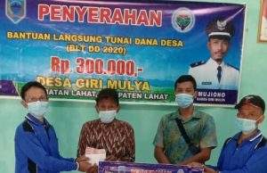 Ringankan Beban Masyarakat di Masa Pandemi Covid-19, Pemdes Giri Mulya Kembali Bagikan BLT-DD