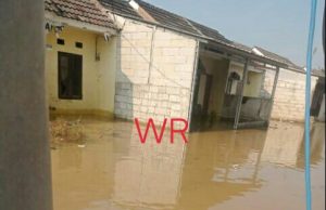 Warga Perum Tamcik RT.004 RW. 003 Desa Cikande Keluhkan Rumahnya Jadi Langganan Banjir Tahunan