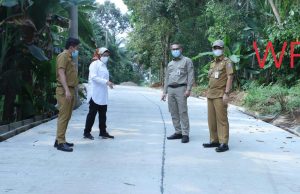 Resmikan Jalan, Bupati Serang Apresiasi Kesadaran Warga Bantarwaru Ikhlas Hibahkan Lahan