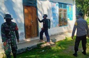 Pemdes Kota Negara Ilir Lakukan Penyemprotan Disinfektan Tempat Ibadah dan Rumah Warga