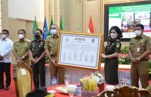 Bupati dan Kejari Tangerang Tandatangani Pakta Integritas
