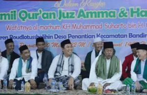 Bupati dan Wakil Bupati OKUS Hadiri Pengajian Akbar di Ponpes Roudlotussholihin