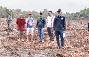 Dinas PU Bersama Pemdes Tempirai Selatan Tentukan Titik Nol Pembangunan Embung
