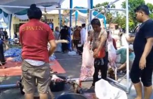 Polres OKU Selatan Bagikan 800 Kupon Hewan Kurban Kepada Masyarakat